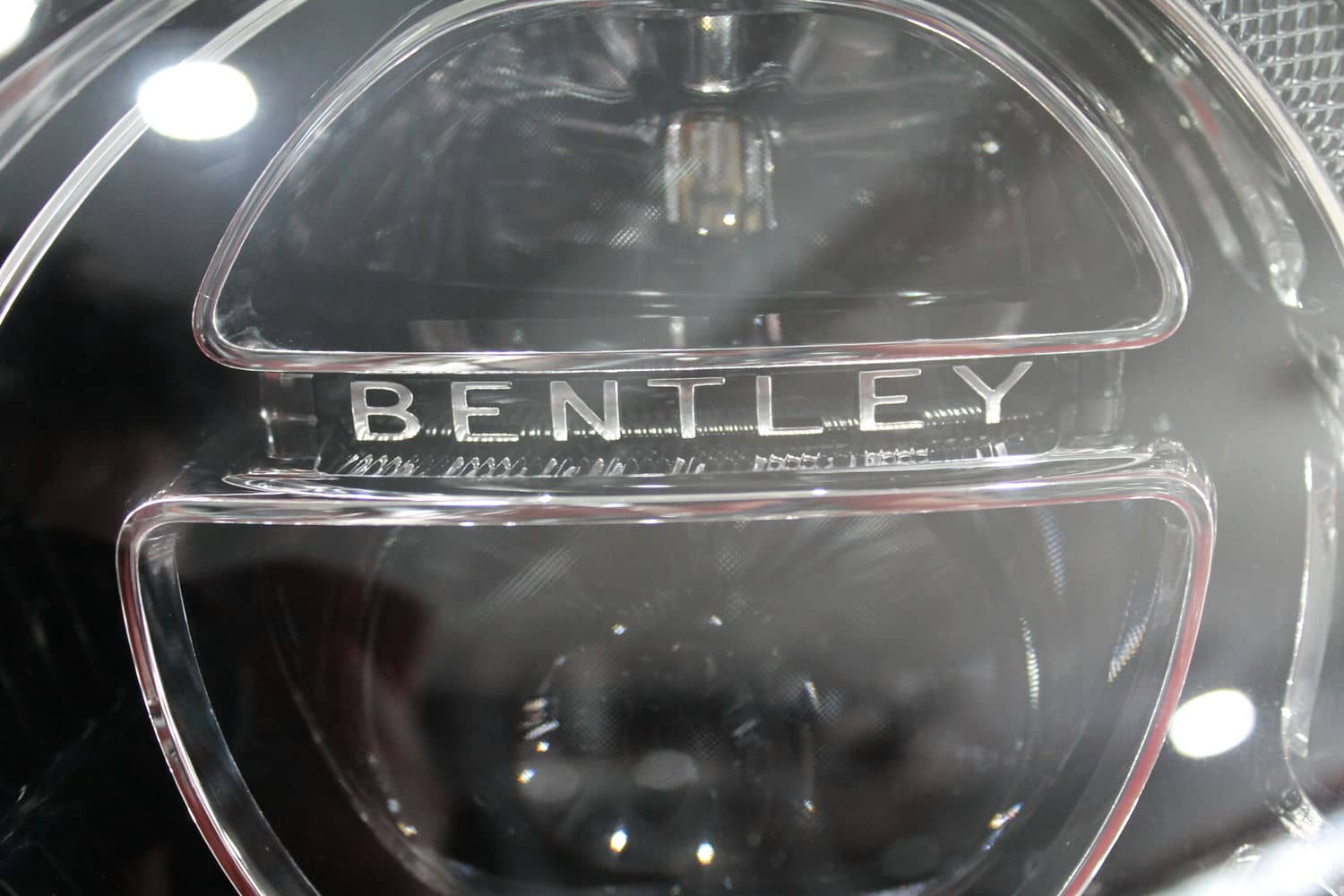 Bentley BENTAYGA BENTLEY BENTAYGA LED SOL FAR