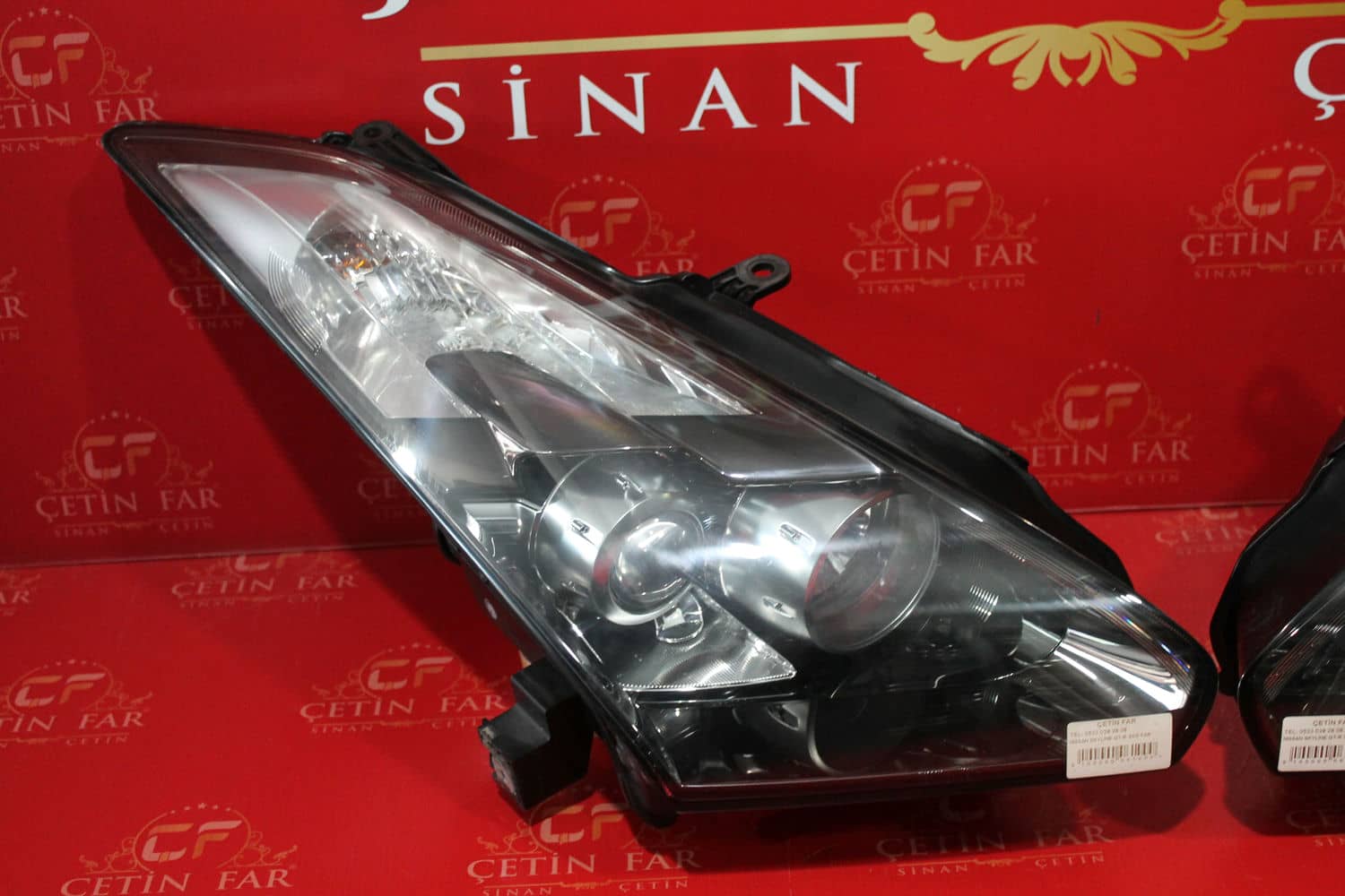 Nissan GTR-35 NİSSAN GT-R  R35 SAĞ SOL FAR ORJ
