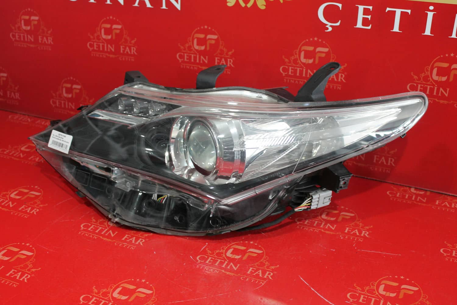 Toyota AURİS TOYOTA AURİS SOL FAR 2014-2015